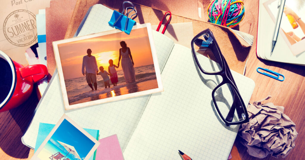 Planning to traveling with kids, family photo, U-pin, pen, red mug, square line paper..