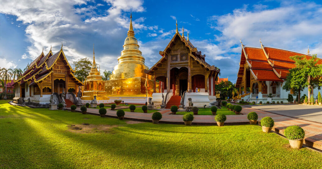 Thai houses, Thai temples, must-see places in Thailand.
