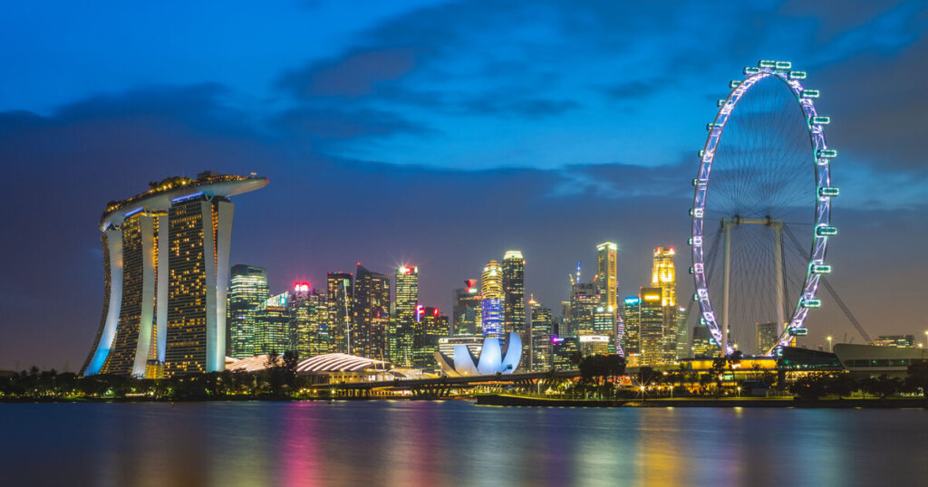 modern marvels of Singapore, Marina Bay Sands, SkyPark, 10 reasons why you should visit Singapore.